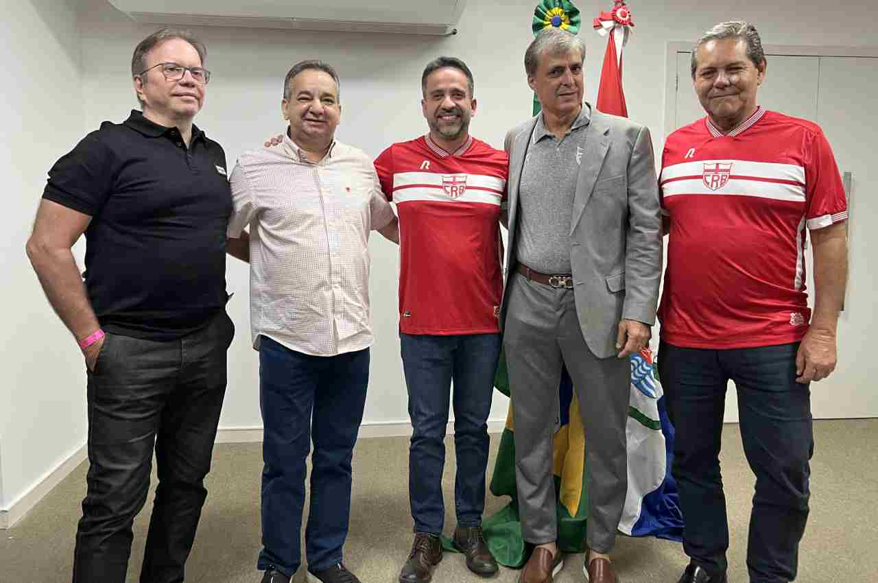 Paulo Dantas se reuniu com dirigentes de clubes alagoanos e renovou aporte financeiro para as competições nacionais | @ Gabriel Martins e Karlla Sart